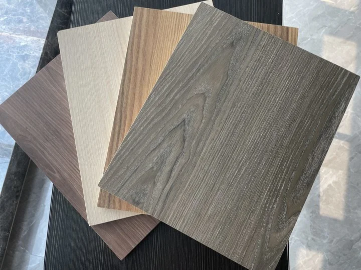 Synchronized 18mm Laminated Plywood Melamine Plywood for Furniture