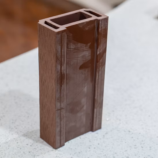 Günstiger Preis, Holz-Kunststoff-Verbundzaunplatten, einfach zu montierender dekorativer Gartenzaun, WPC-Zaun für den Außenbereich